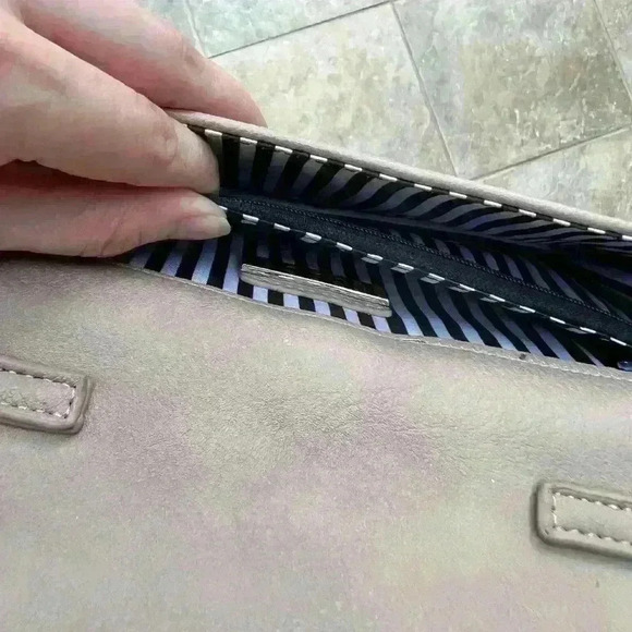 Mystique Women’s Floral Cut Out Tan Gold Chain Luxury Purse Wedding Guest Bag - Picture 15 of 15